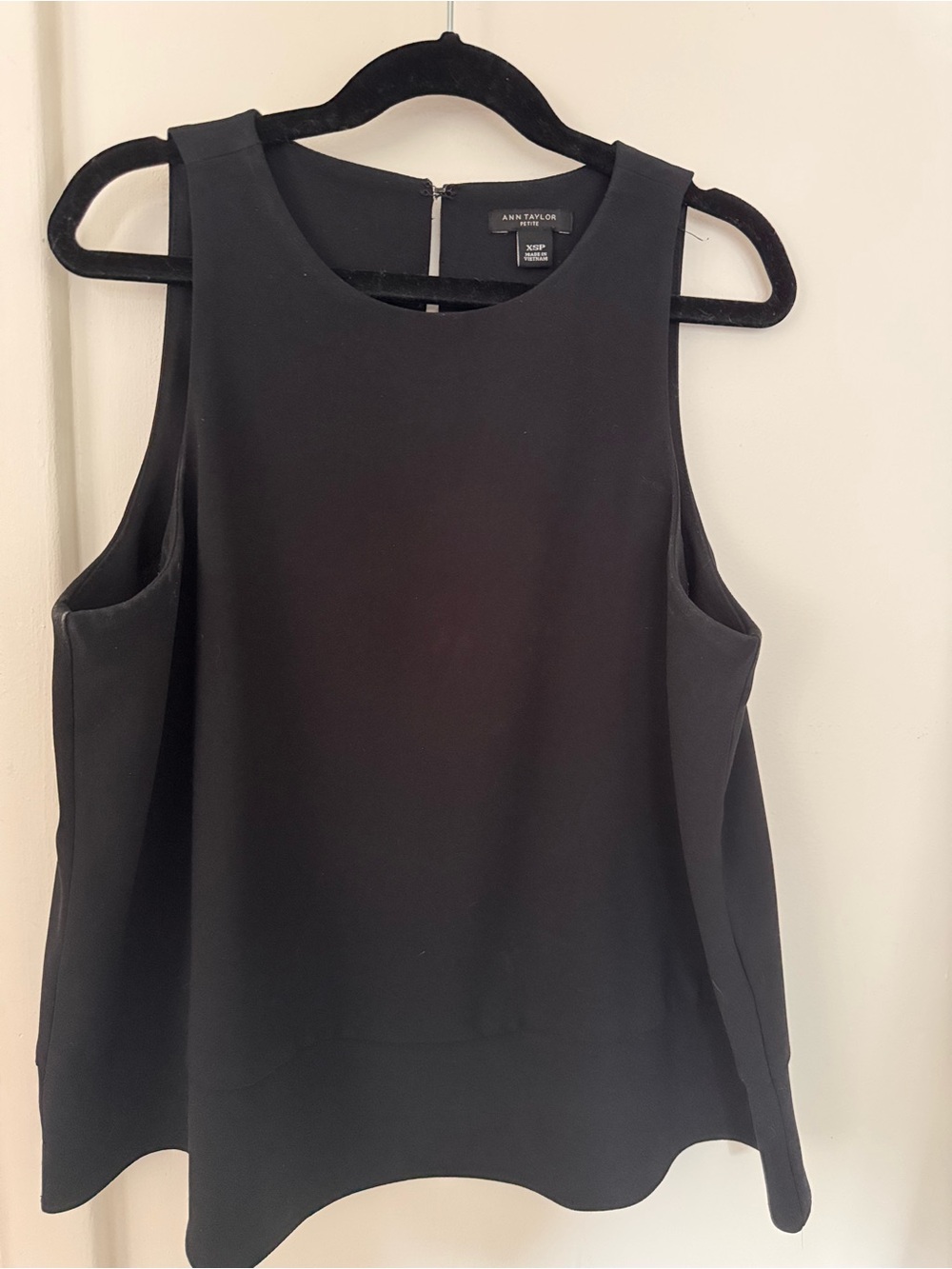 Ann Taylor Black Sleeveless Shell Top